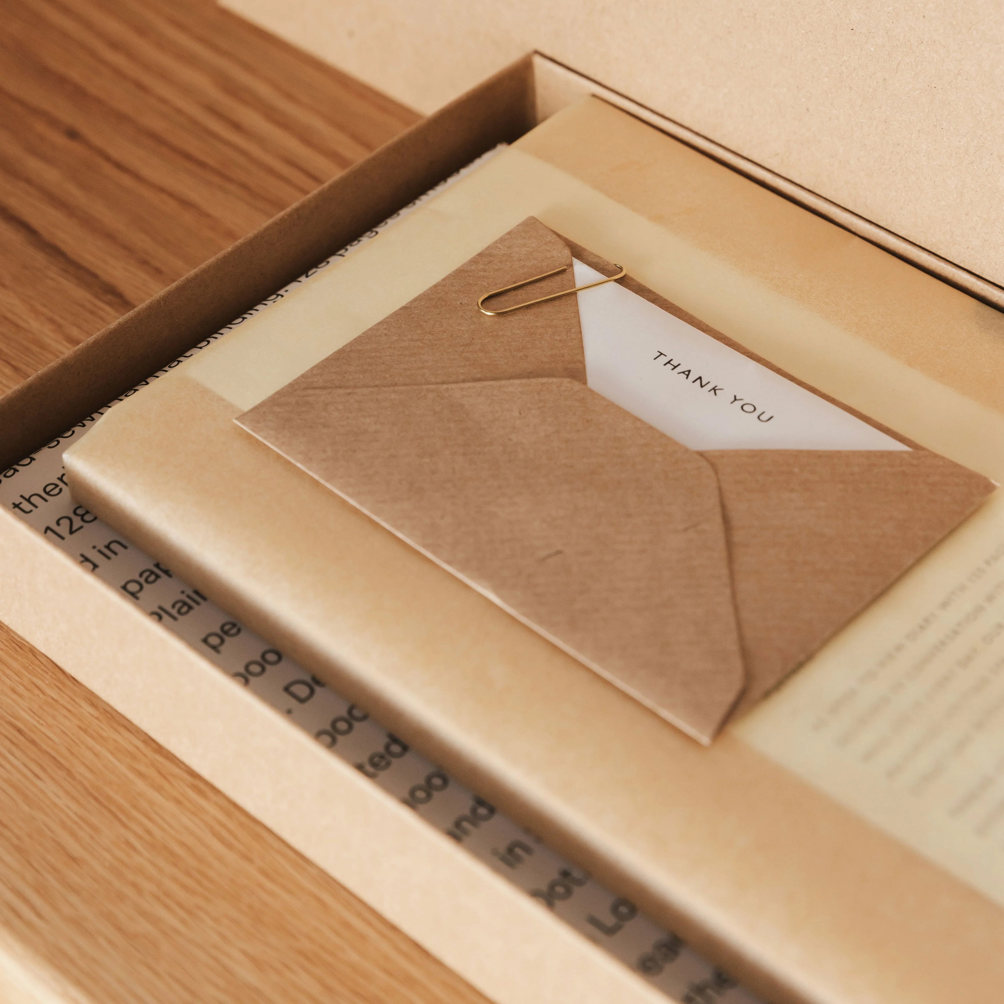 Gift wrapping + hand-written note - Image 5